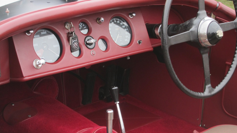 Illustration for article titled Hardcore Dashboard Porn From The Monterey Historics And Pebble Beach
